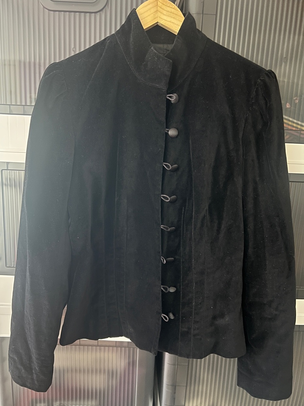 Women's Black Velvet Stand Collar Satin Button-Front Jacket Size 8/10